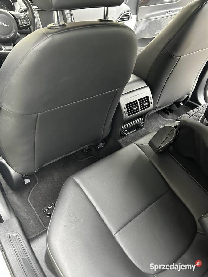 Jaguar XE 2018 benzyna 250 nowy Borzęcin Duży