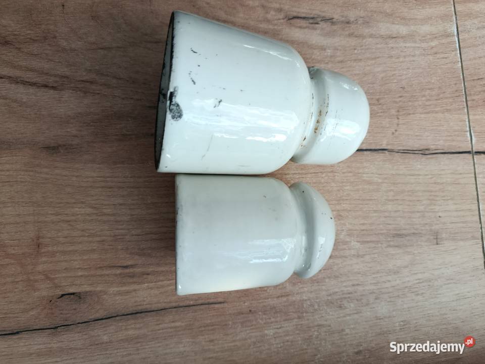 Sprzedam dwa stare izolatory 13 i 10 Choszczno