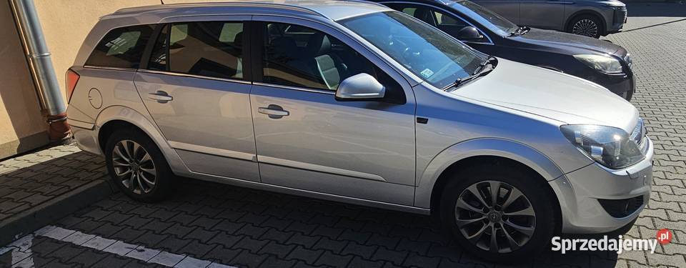Opel Astra 19 CDTI 150 diesel Knurów