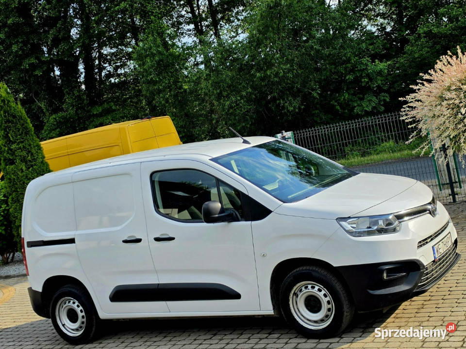 Toyota Proace City 15 BlueHDi Salon Iwłaściciel Samochody dostawcze Skępe sprzedam