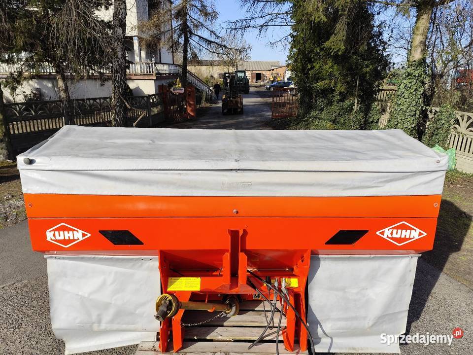 Rozsiewacz Kuhn MDS 1141 w stanie Żychlin
