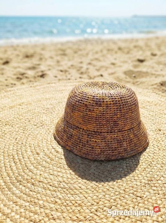 Kapelusz z naturalnej raffii ręczne robiony łódzkie Piotrków Trybunalski