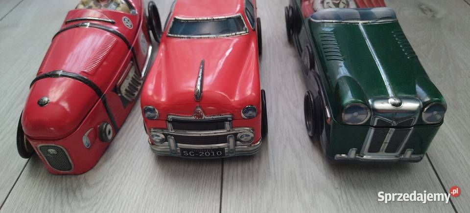 Stare puszki w kształcie samochodów Przemyśl