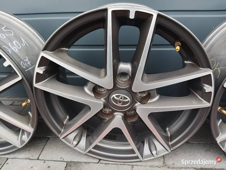 Felgi aluminiowe używane R16 5x1153 Toyota aluminiowe Biłgoraj sprzedam