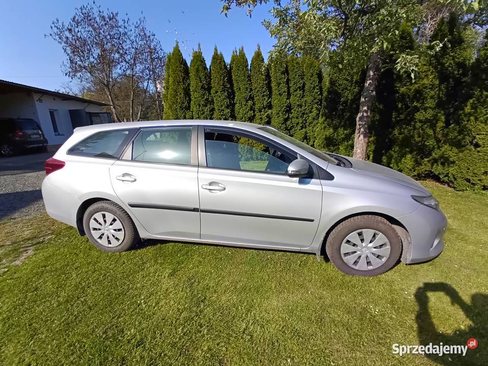 Tpyota Auris TS bęzyna 16 Auris opolskie Pakosławice