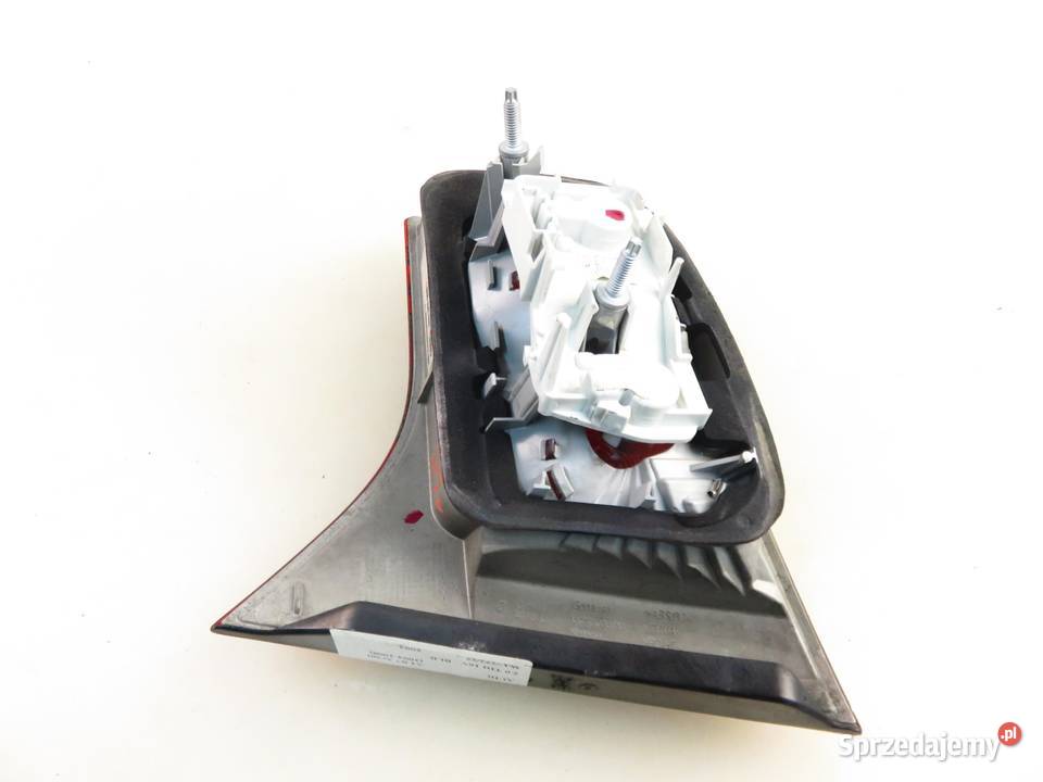 LAMPA LEWA TYLNA KLAPA AUDI A4 B7 Avant osobowe