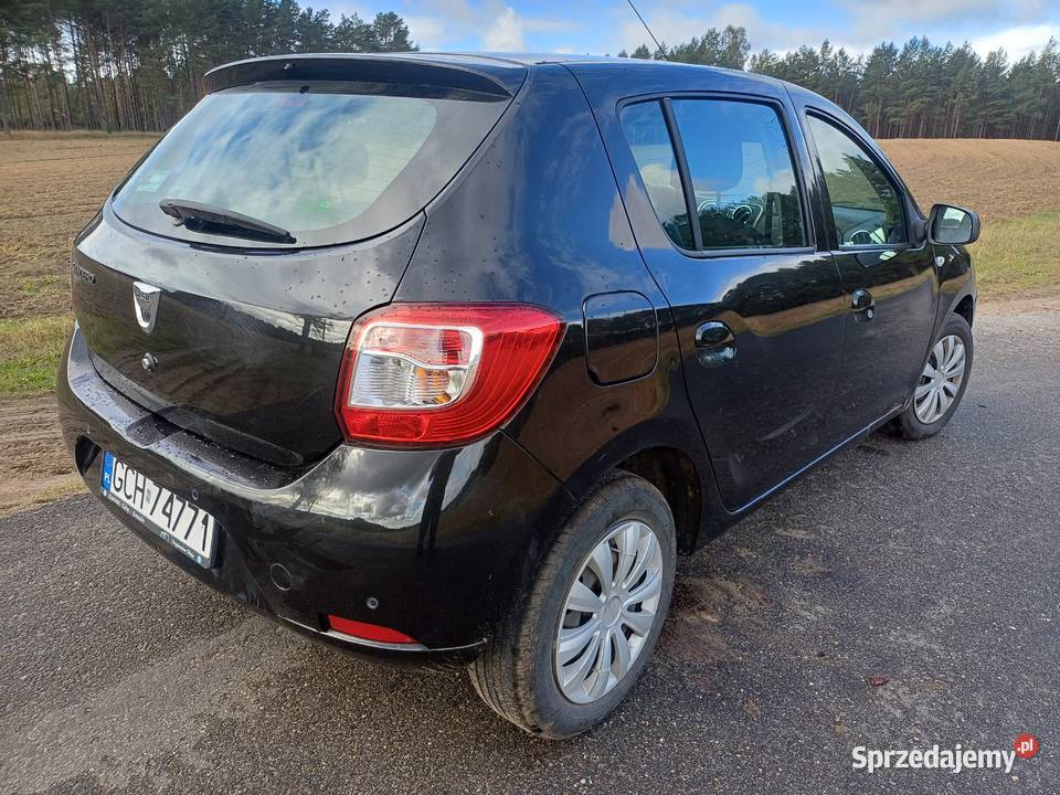 Sprzedam Dacia Sandero 15 dci dwa komplety opon Chojnice