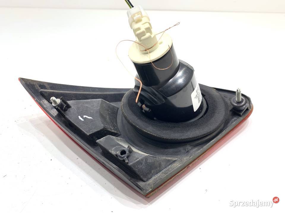 LAMPA TYŁ PRAWA WEWNĘTRZNA NISSAN QASHQAI J10 Lampy tylne podkarpackie