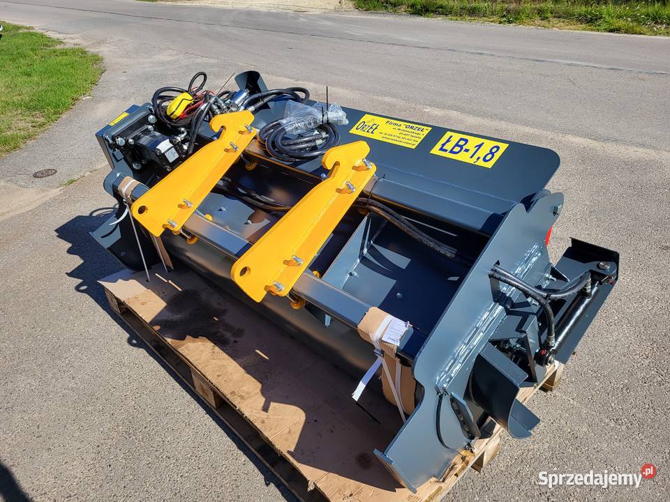 Łyżka z mieszalnikiem łb 18 BOCZNY WYLOT BETONU Imielin sprzedam