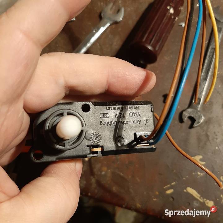 silnikdo podnoszenia reflektora touran Rzeszów