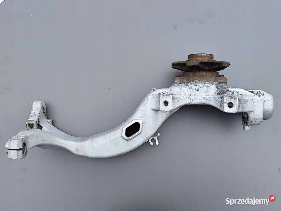 AUDI S8 D2 42 360 ZWROTNICA PIASTA PRAWY PRZÓD Przemęt