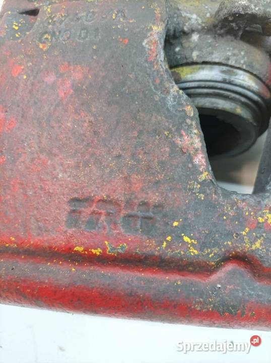 ZACISK HAMULCOWY PRAWY LEWY PRZÓD KPL 30 D Audi Rok produkcji 2011 świętokrzyskie