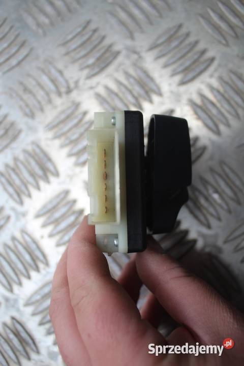 PANEL PRZEŁĄCZNIK FOTELA PRAWY PRZÓD BMW E60 E61 sprzedam