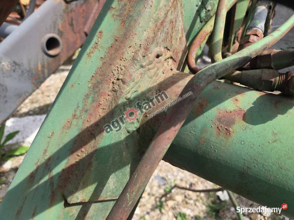 Ładowacz czołowy John Deere Byków