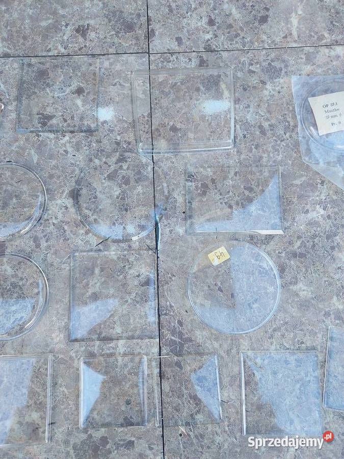 Zestaw 27 plexi szkiełek szybek małych zegarów Tczew