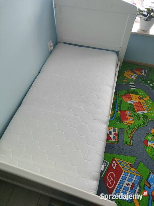 Drewniane łóżeczko 140x70 z materacem lubelskie Lublin sprzedam