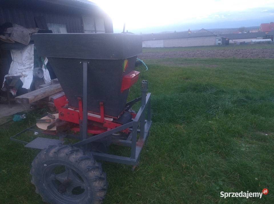 Rozsiewacz KOS Nawożenie Dąbrowa