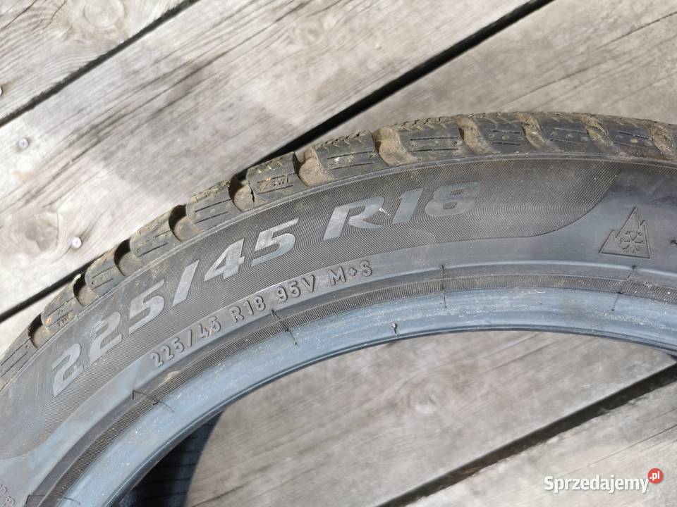 Opona zimowa 22545 R18 Pirelli Sottozero 3 kujawsko-pomorskie Lubicz Górny sprzedam