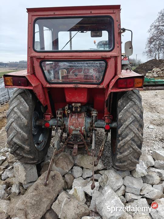 Massey Ferguson Special 8VX 135 z ładowaczem Kijany
