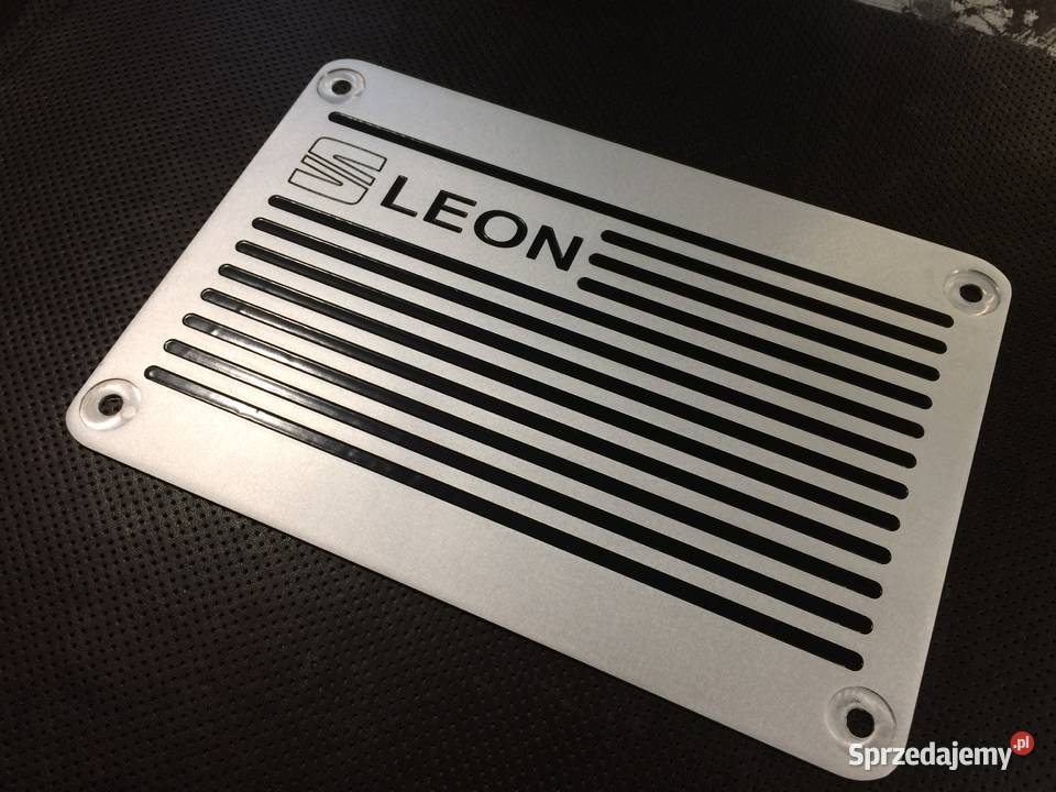 EMBLEMAT W DYWANIK SEEAT LEON osobowe Starachowice