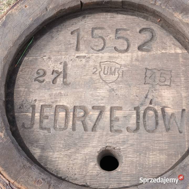Stara beczka dębowa z browaru Jędrzejów łódzkie