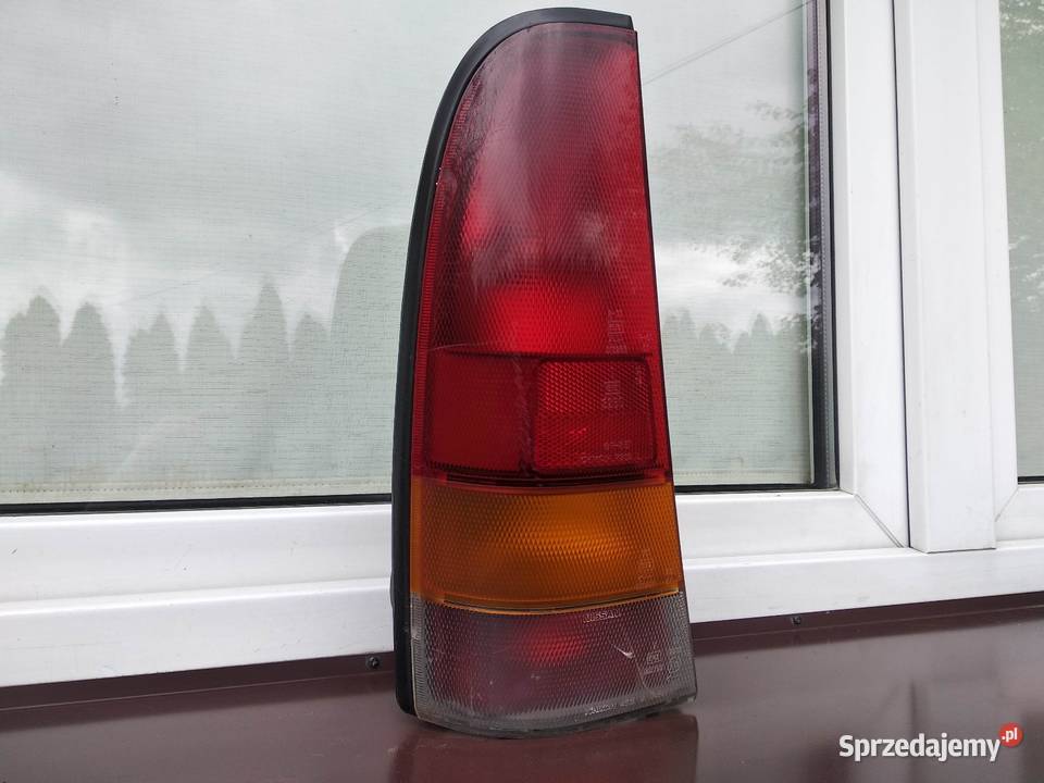 Nissan Primera P10 Y10 kombi lampa tył tylna osobowe Części samochodowe sprzedam