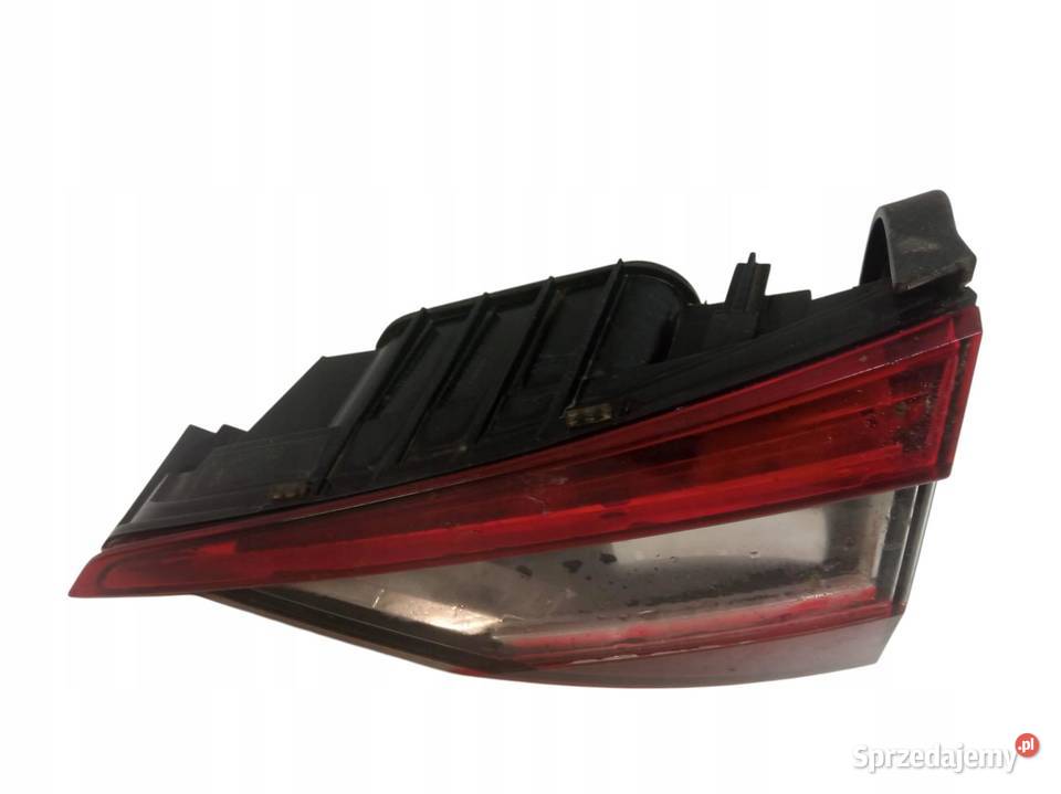 LAMPA TYŁ PRAWA W KLAPĘ EUROPA KOMBI Skoda