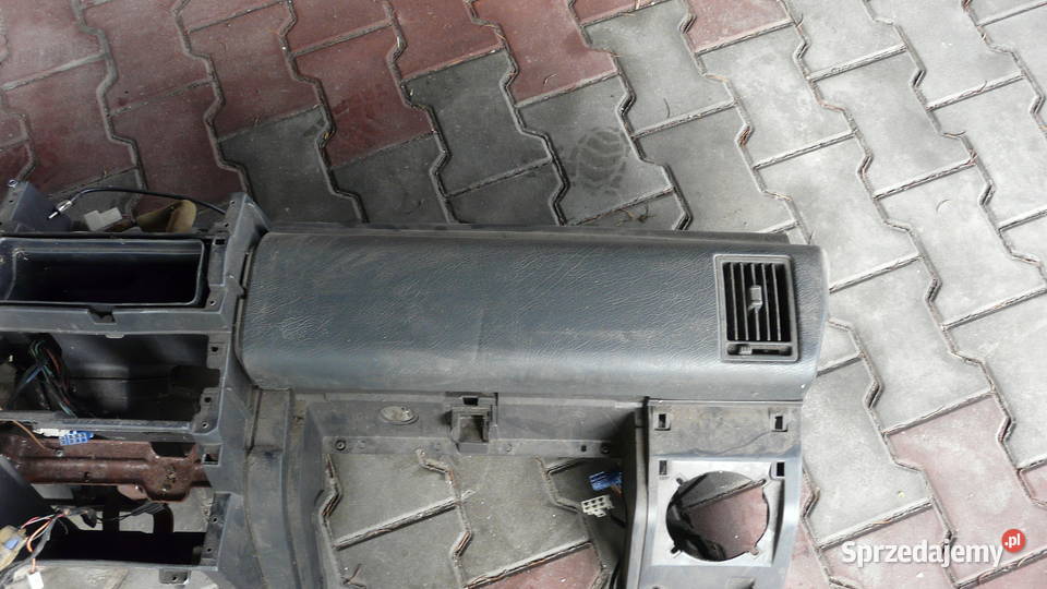 Deska rozdzielcza Monterey Trooper 1993 31 Rok produkcji 1993 Wolsztyn