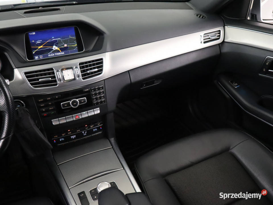 Mercedes E E 350 BlueTEC radio