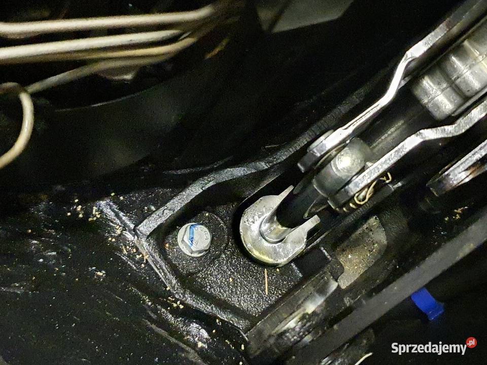 Naprawa uszczelnienie siłowników dachu Mercedes Naprawa i warsztat Kraków