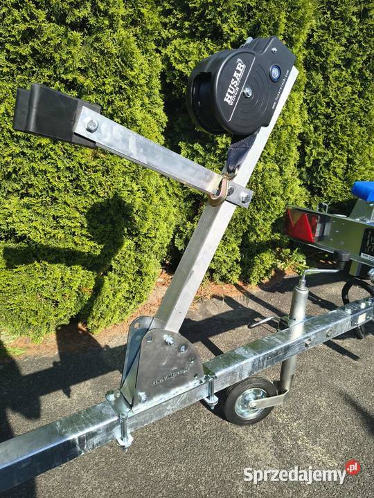 Dziobnica z wyciągarkąprzyczepa podłodziowa Pozostałe