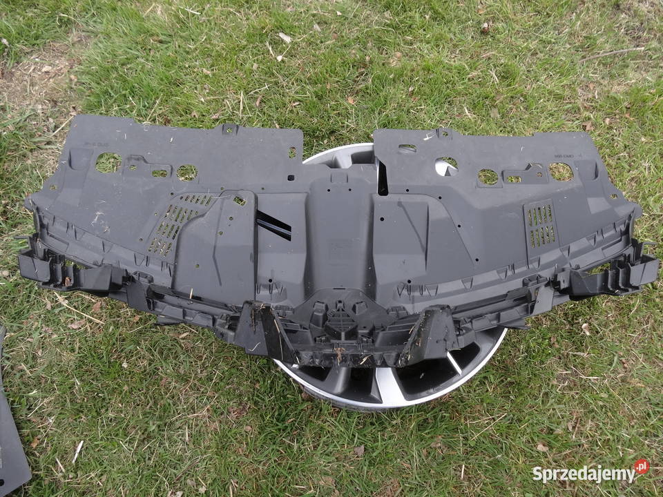 GRILL ATRAPA RENAULT CLIO IV Niemodlin