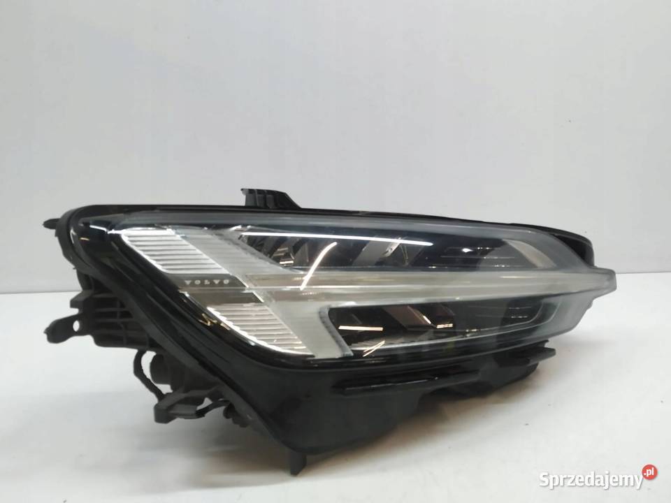 LAMPA PRZÓD PRAWA FULL LED ACTIVE HIGH BEAM