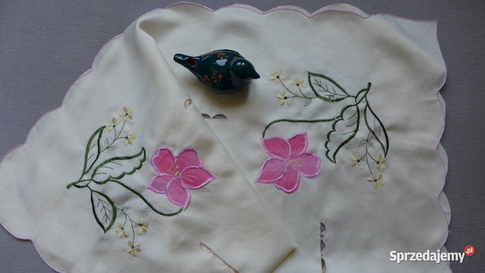 Haftowany stary obrus 75X75 różowe kwiatki mazowieckie Warszawa