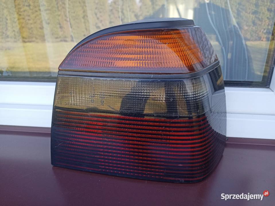 VW Golf MK3 III lampa tył tylna prawa wkład osobowe Lampy tylne łódzkie