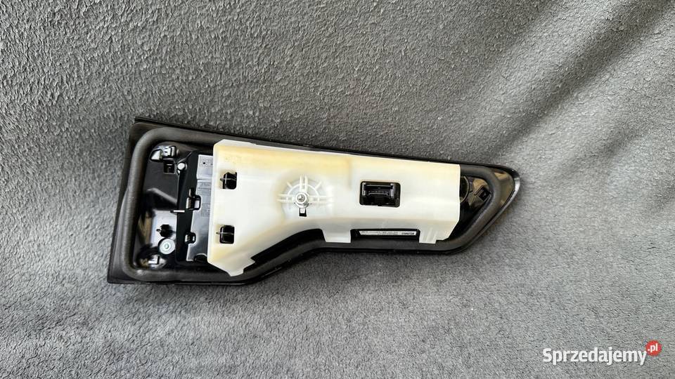 BMW X2 U10 LAMPA TYLNA PRAWA W KLAPE USA Lampy tylne lubuskie Gorzów Wielkopolski