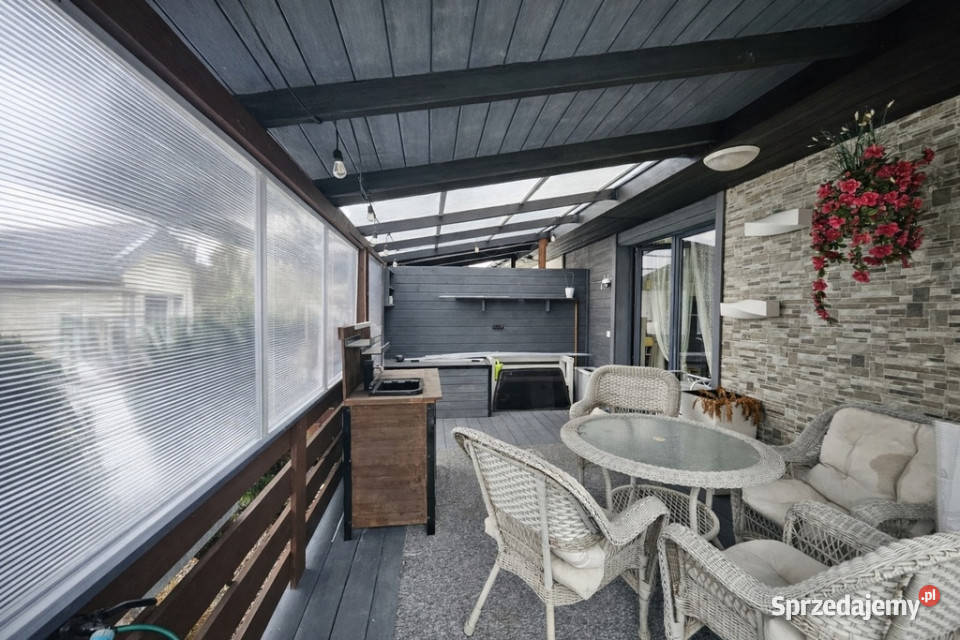 Na sprzedaż klimatyczny dom wolnostojący dachówka