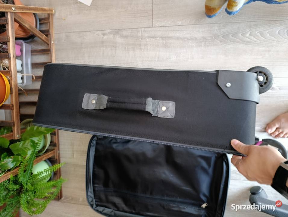 walizka czarna duża pilna sprzedaż