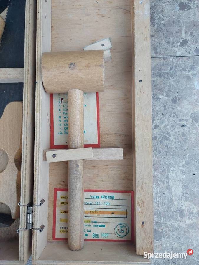 Zabawka PRL stary zestaw narzędziowy 45150GTK