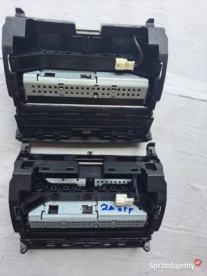 Monitor wyświetlacz ekranu Mercedes W 204 Somonino