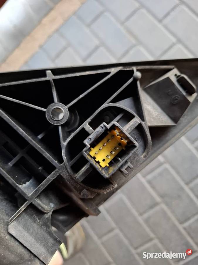 Obudowa mechanizm lusterka lewego lewe Renault Przyborów