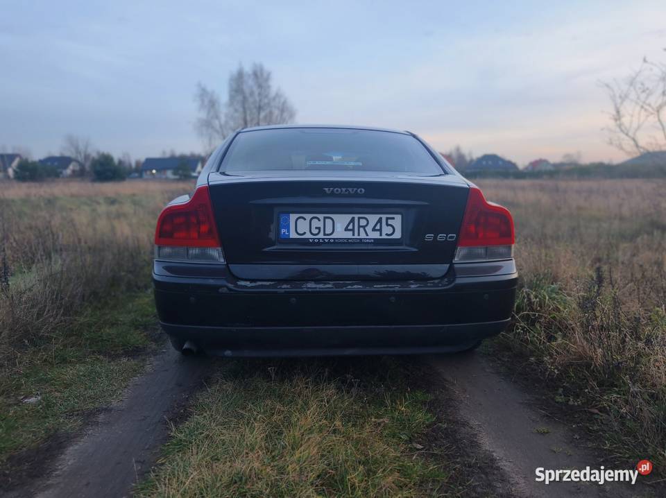Volvo S60 24 140 LPG czarne zadbane auto Mierzynek