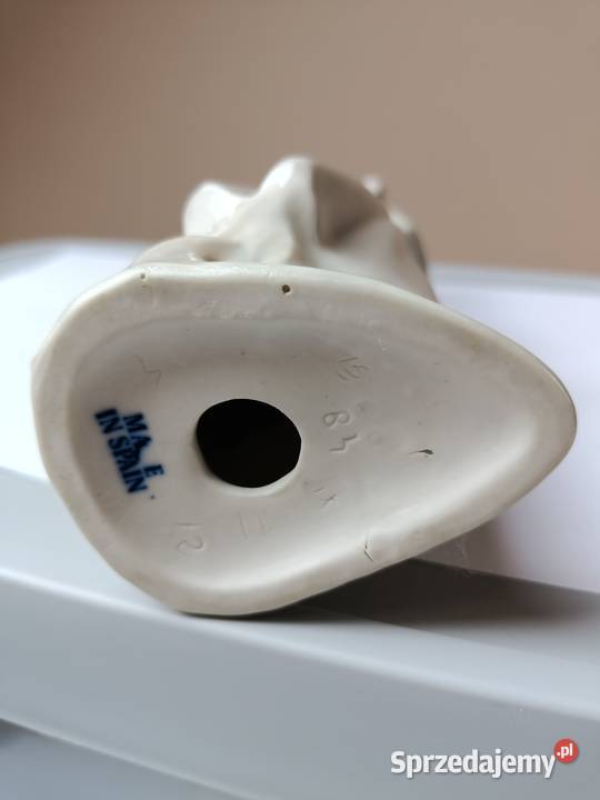 Figurka porcelanowa Espania dama z bukietem Zamość
