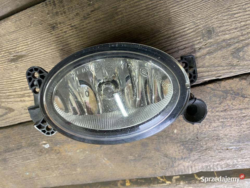 Halogen mercedes cklasa 2010