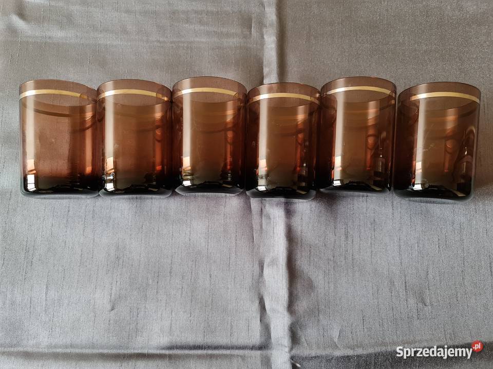 Komplet sześciu szklanek z ciemnego szkła