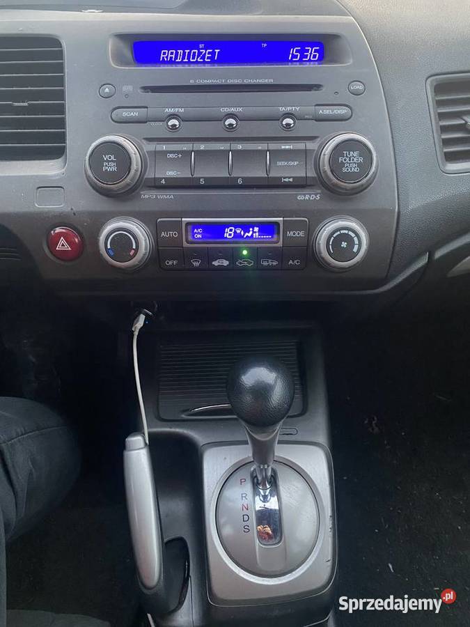 Honda Civic VIII Sedan 18Benz Automat Krajowy