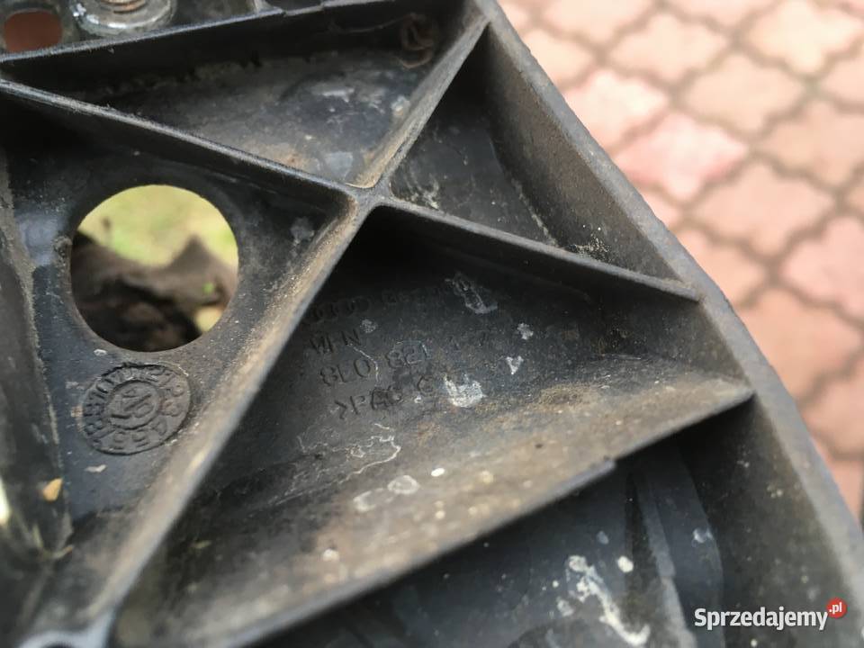 Audi A4 B6 Wspornik błotnika mocowanie B7 Przytyk