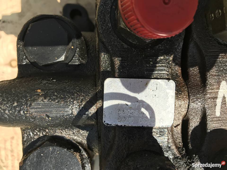 Rozdzielacz przedni Holland LB 95 LB 110 pomorskie Kosakowo sprzedam