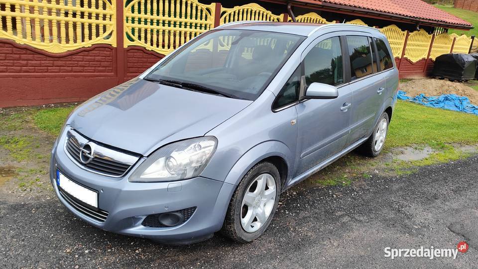 Opel Zafira B lifcie 18 Benzyna 140 2008r 7os podkarpackie Przeworsk