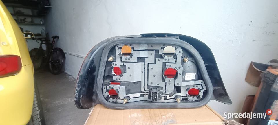 Sprzedam lampę BMW e 38 osobowe Lampy tylne Katowice